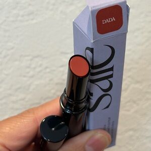 NIB Saie Lip Blur Matte-Blurring Lipstick in “Dada”